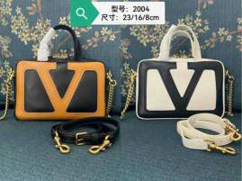 Picture of Valentino Handbags _SKUfw192821566fw